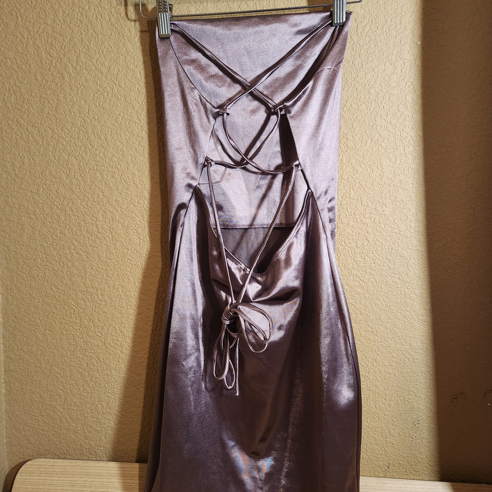 Elegant Satin Lace-Up Backless Dress